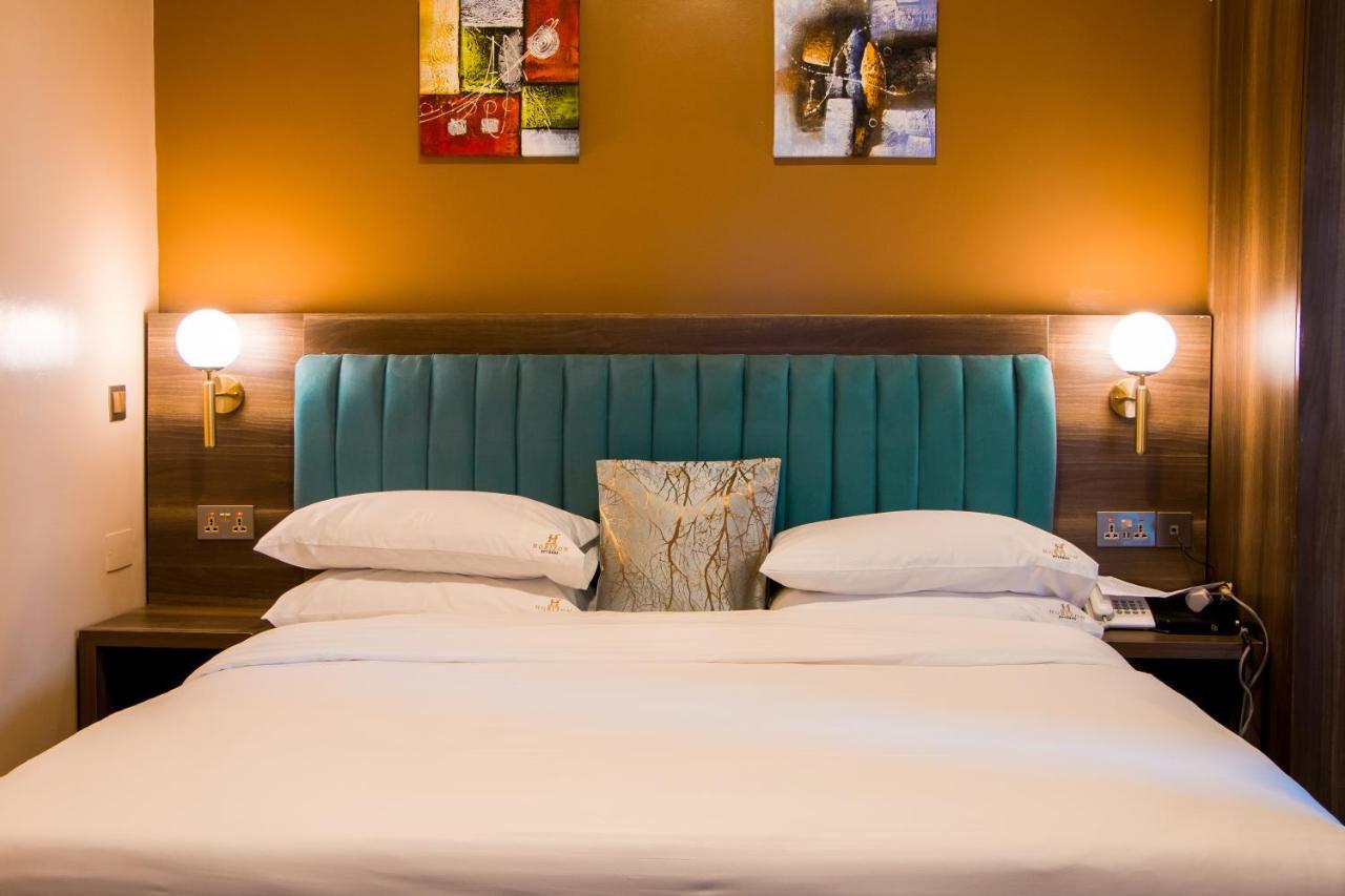 Hotel Horizon เอนเทบเบ้ ภายนอก รูปภาพ