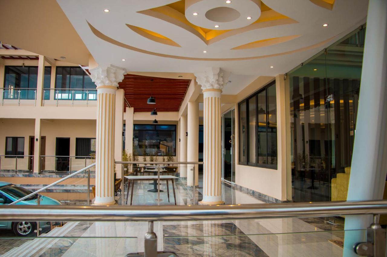 Hotel Horizon เอนเทบเบ้ ภายนอก รูปภาพ