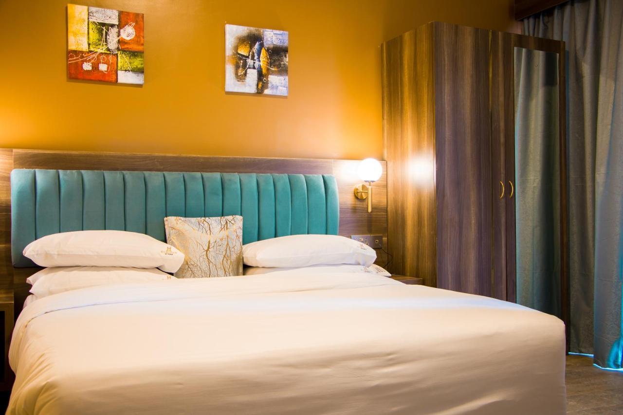 Hotel Horizon เอนเทบเบ้ ภายนอก รูปภาพ