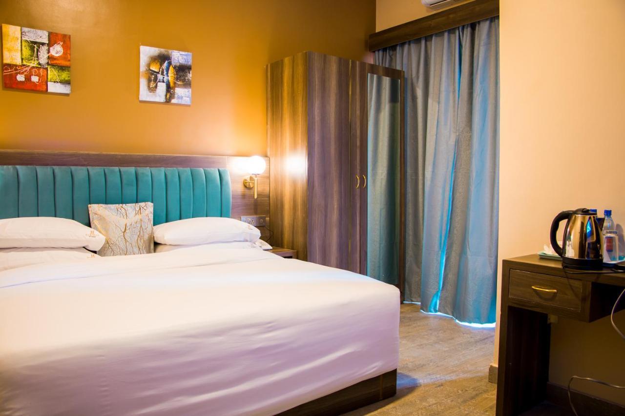 Hotel Horizon เอนเทบเบ้ ภายนอก รูปภาพ
