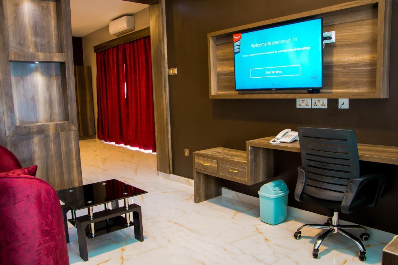 Hotel Horizon เอนเทบเบ้ ภายนอก รูปภาพ