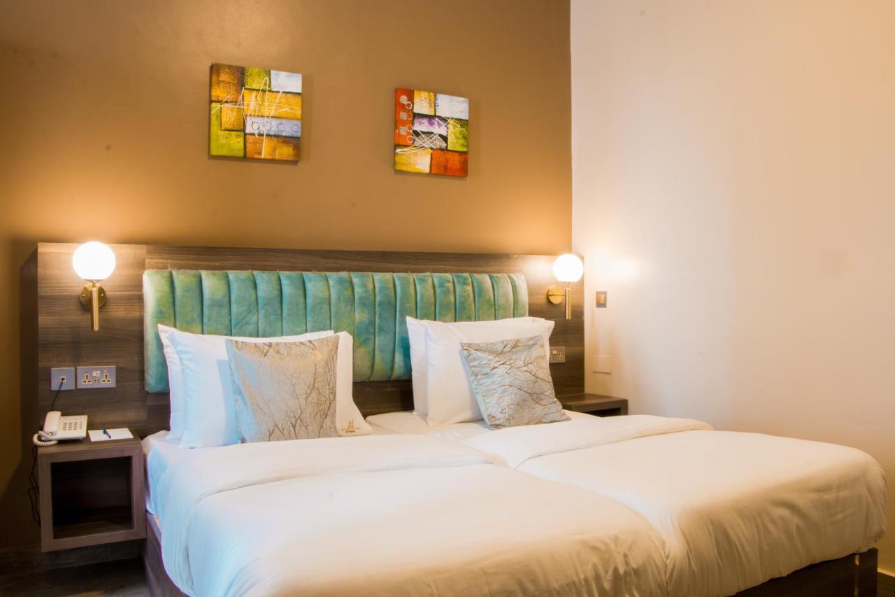 Hotel Horizon เอนเทบเบ้ ภายนอก รูปภาพ