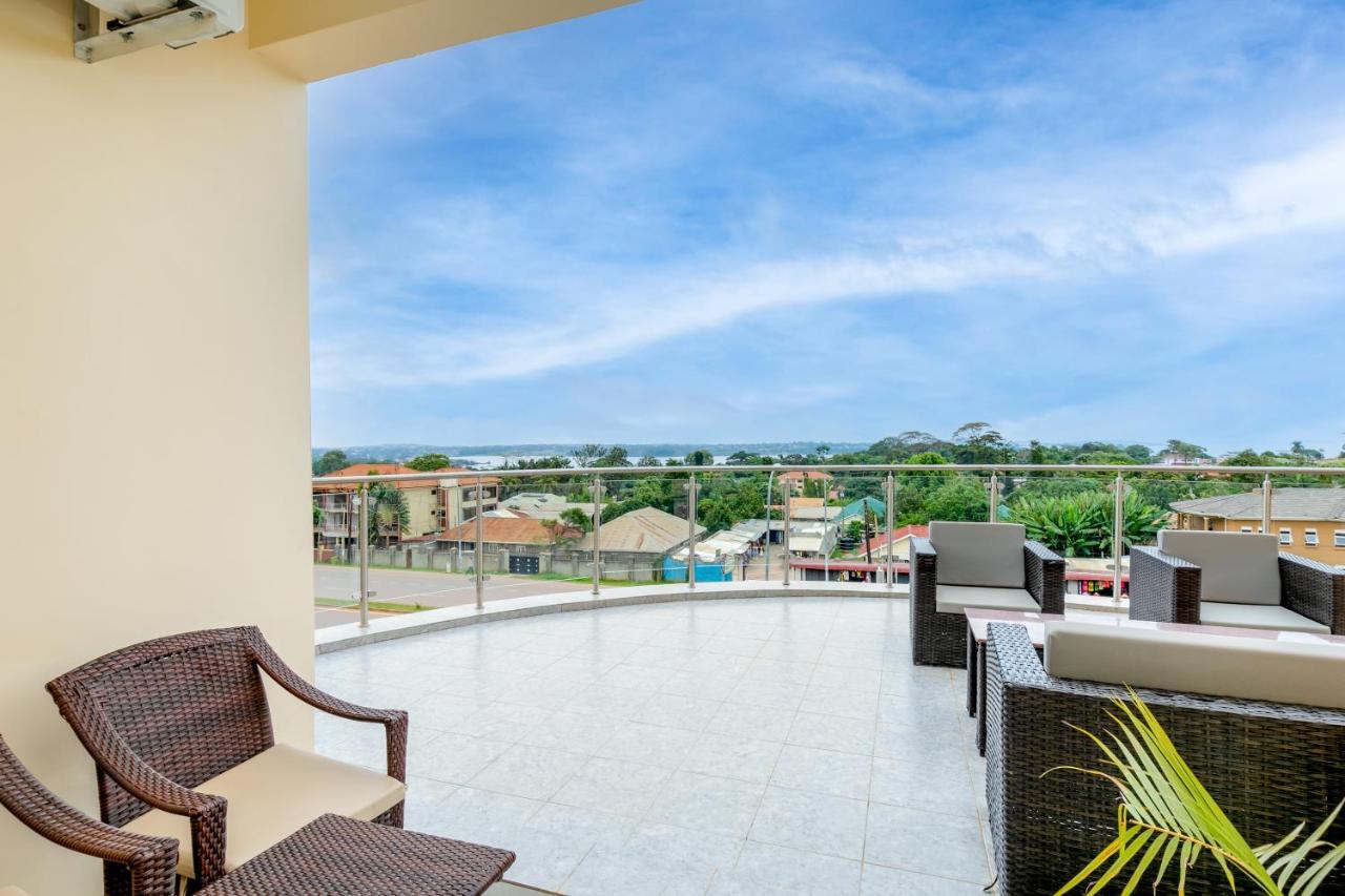 Hotel Horizon เอนเทบเบ้ ภายนอก รูปภาพ
