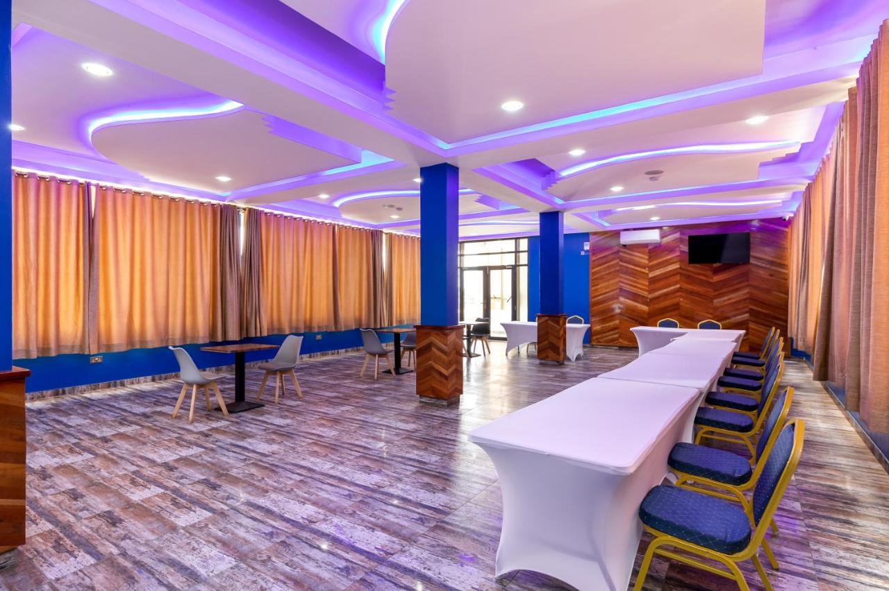 Hotel Horizon เอนเทบเบ้ ภายนอก รูปภาพ